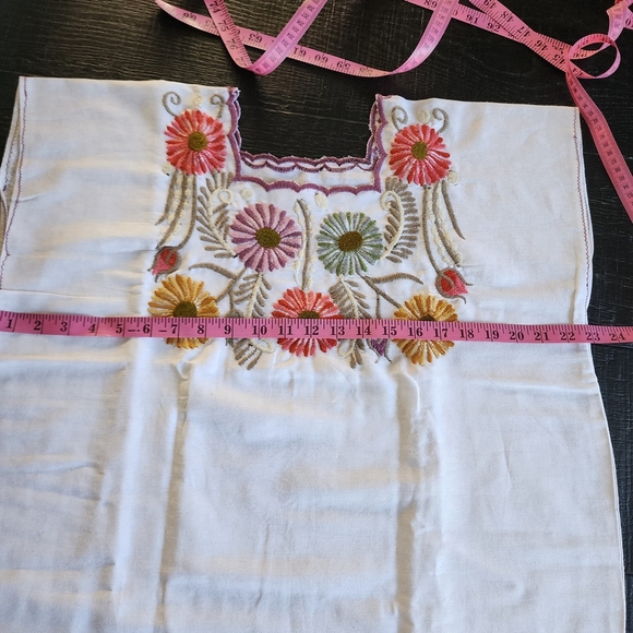 Handmade Embroidered Floral White Top - Picture 5 of 7